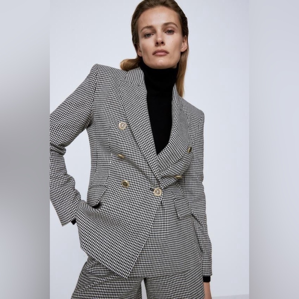 Zara Women's 80s inspired Black and White Houndstooth Blazer